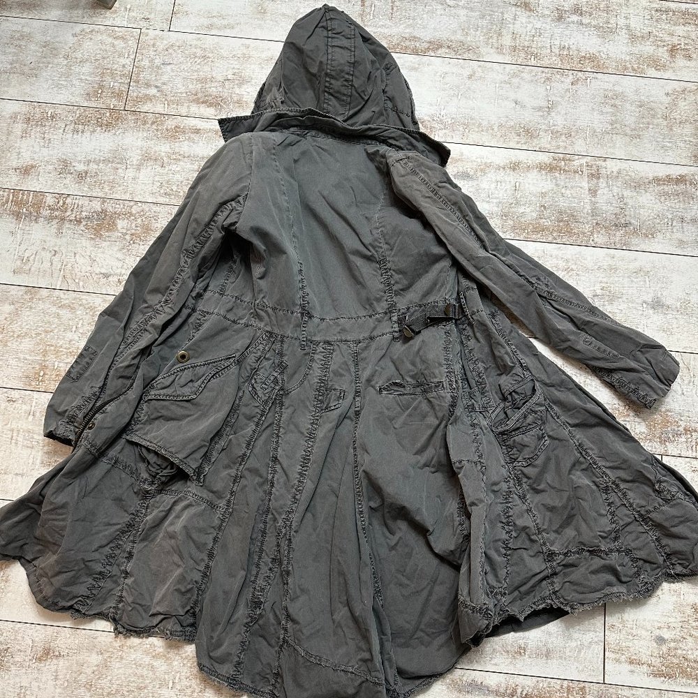 Coat - Picture 4 of 4